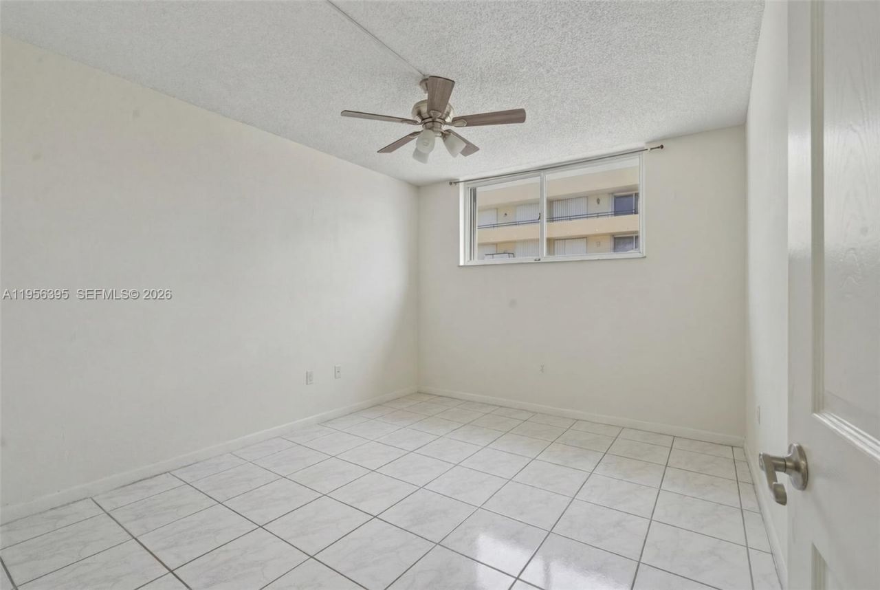 8321 NW 7th St, Unit 1-202, Miami, FL 33126 Photo