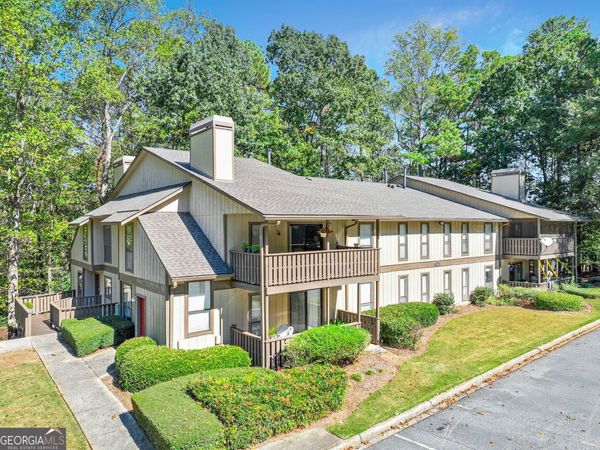 205 Woodcliff Drive, Unit 205, Sandy Springs, GA 30350