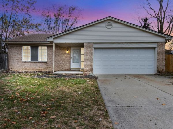 1735 Crestline Drive, Troy, MI 48083