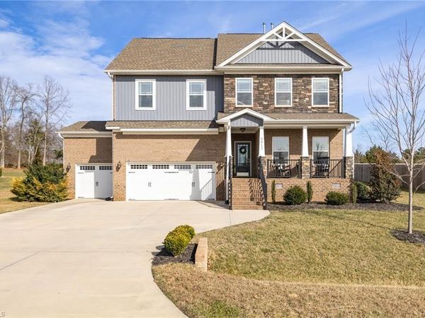 8012 Northwest Meadows Drive, Stokesdale, NC 27357