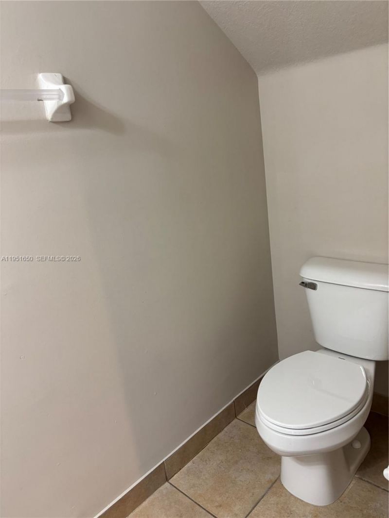 5907 Abbey Rd, Tamarac, FL 33321 Photo