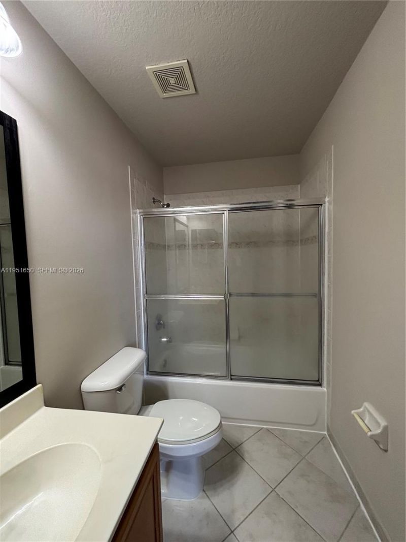 5907 Abbey Rd, Tamarac, FL 33321 Photo