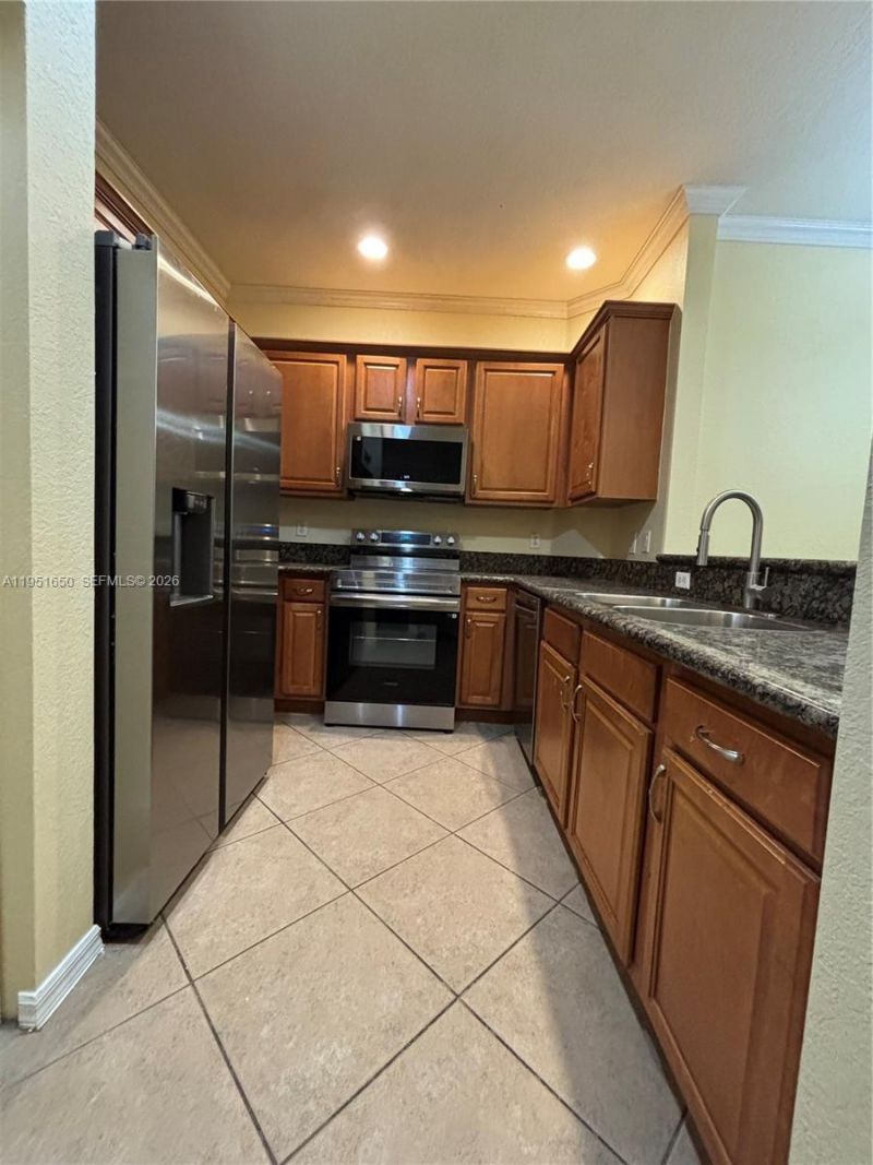 5907 Abbey Rd, Tamarac, FL 33321 Photo
