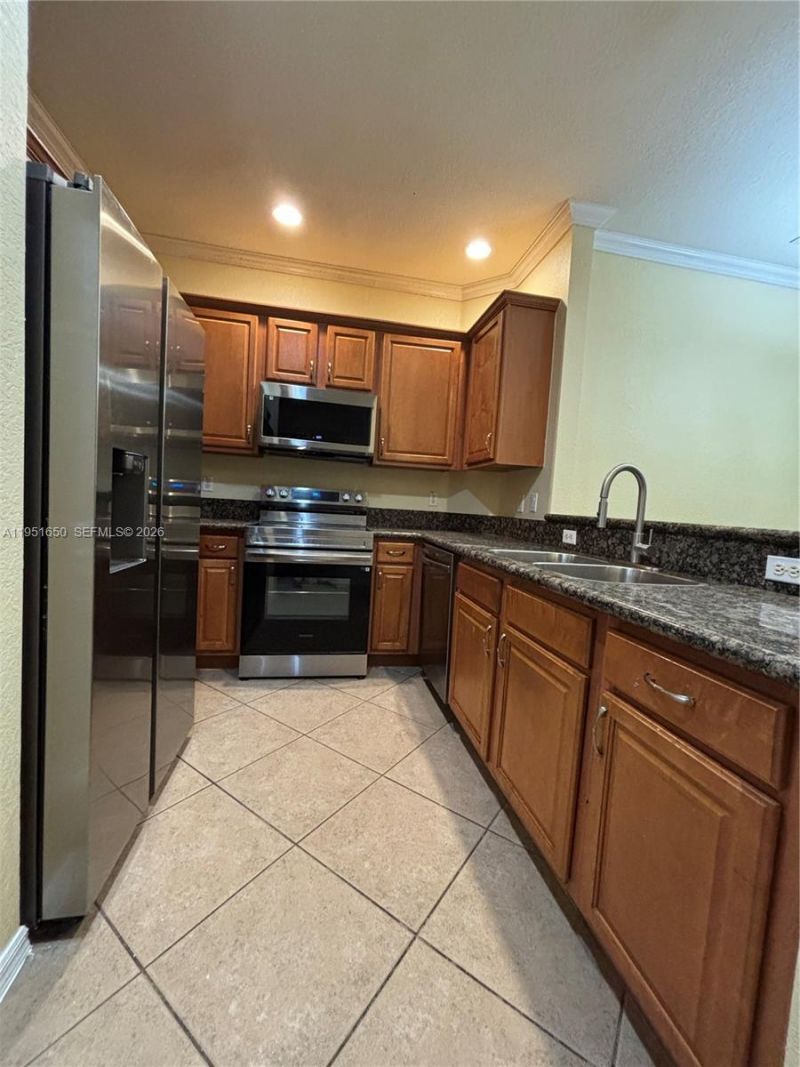 5907 Abbey Rd, Tamarac, FL 33321 Photo