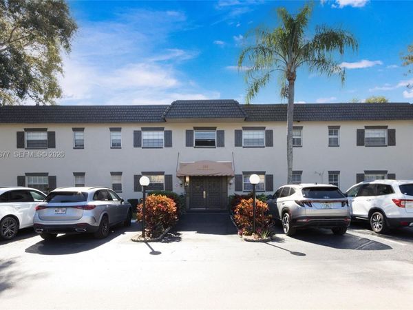 5661 SW 2nd Ct, Unit 101, Margate, FL 33068