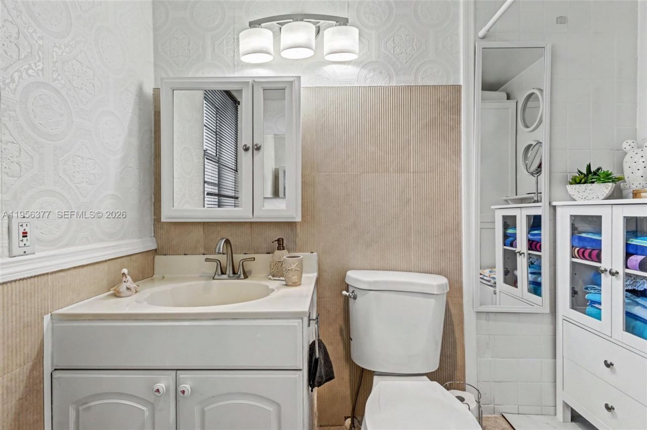 5661 SW 2nd Ct, Unit 101, Margate, FL 33068 Photo