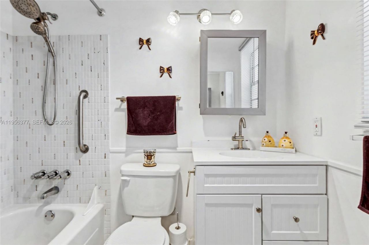 5661 SW 2nd Ct, Unit 101, Margate, FL 33068 Photo