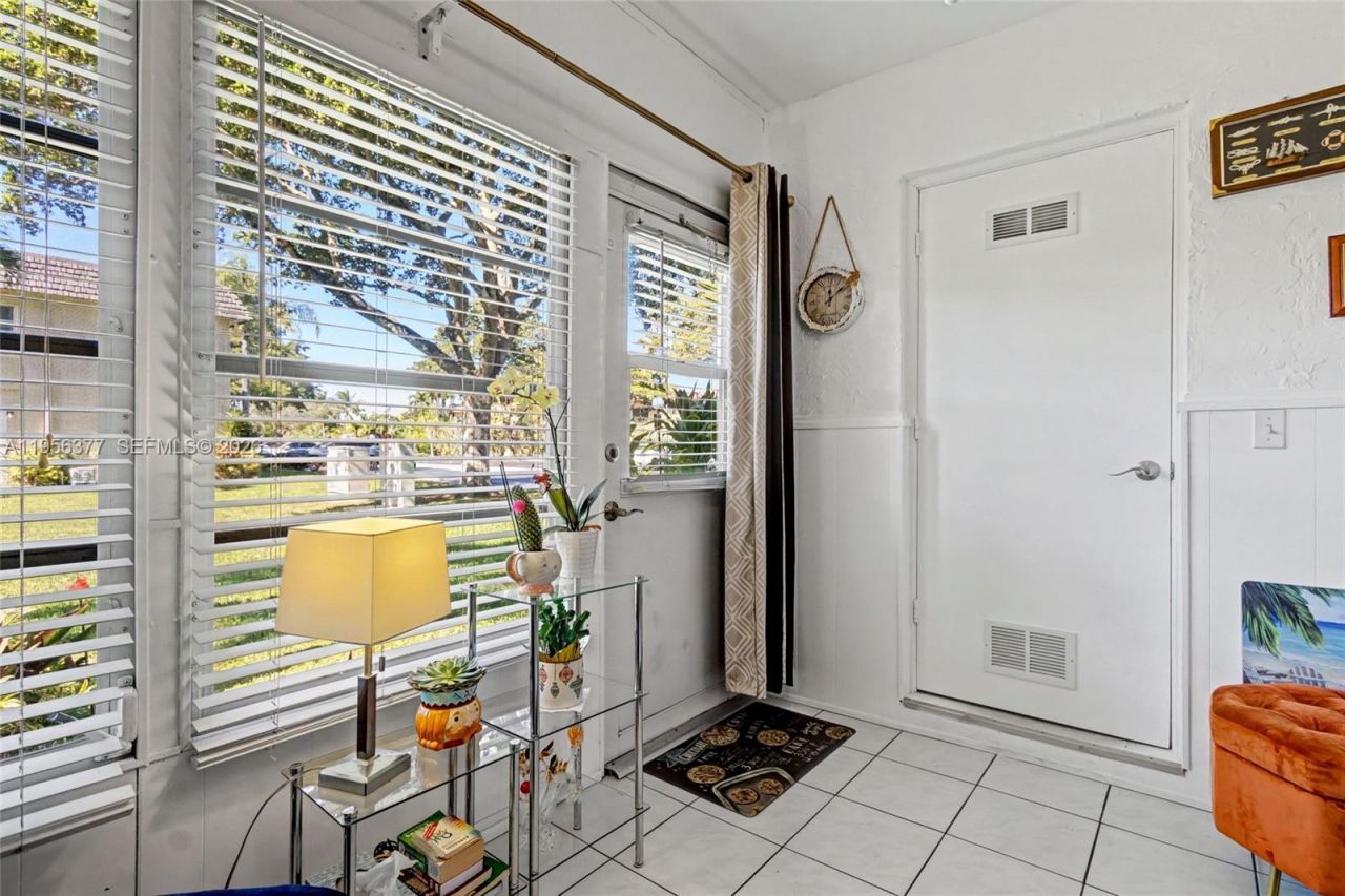 5661 SW 2nd Ct, Unit 101, Margate, FL 33068 Photo