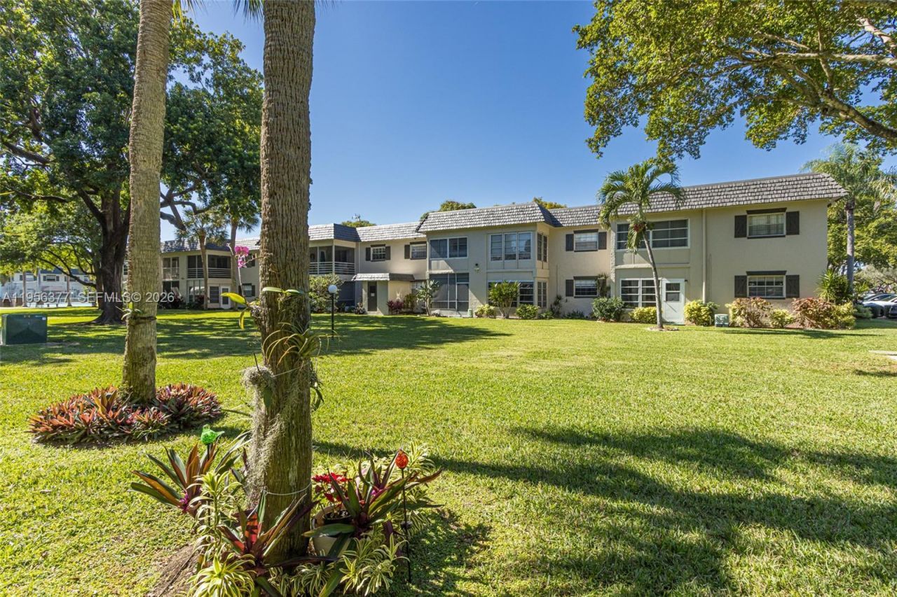 5661 SW 2nd Ct, Unit 101, Margate, FL 33068 Photo