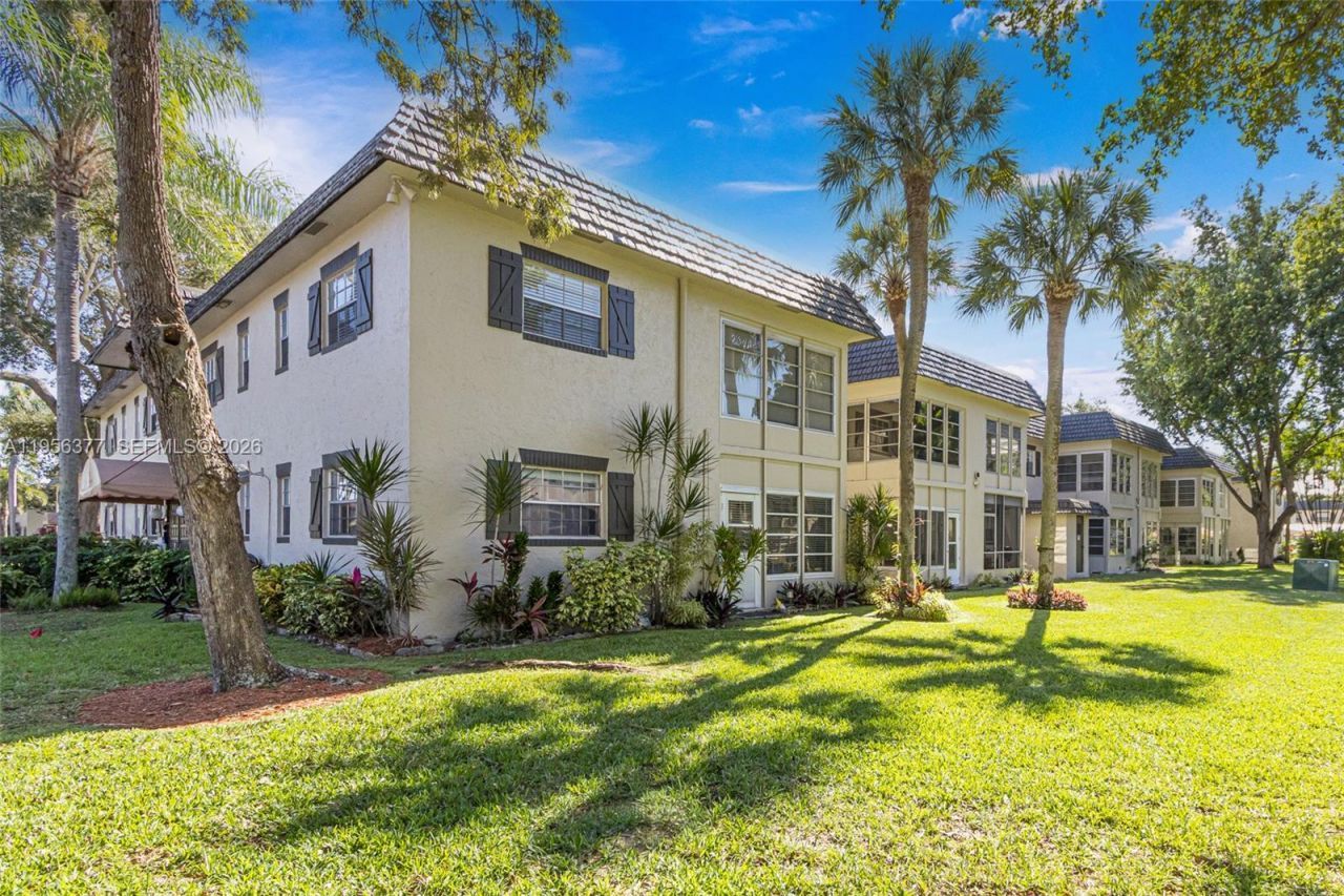 5661 SW 2nd Ct, Unit 101, Margate, FL 33068 Photo