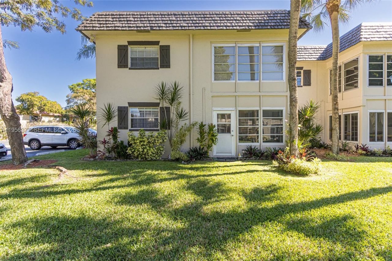 5661 SW 2nd Ct, Unit 101, Margate, FL 33068 Photo