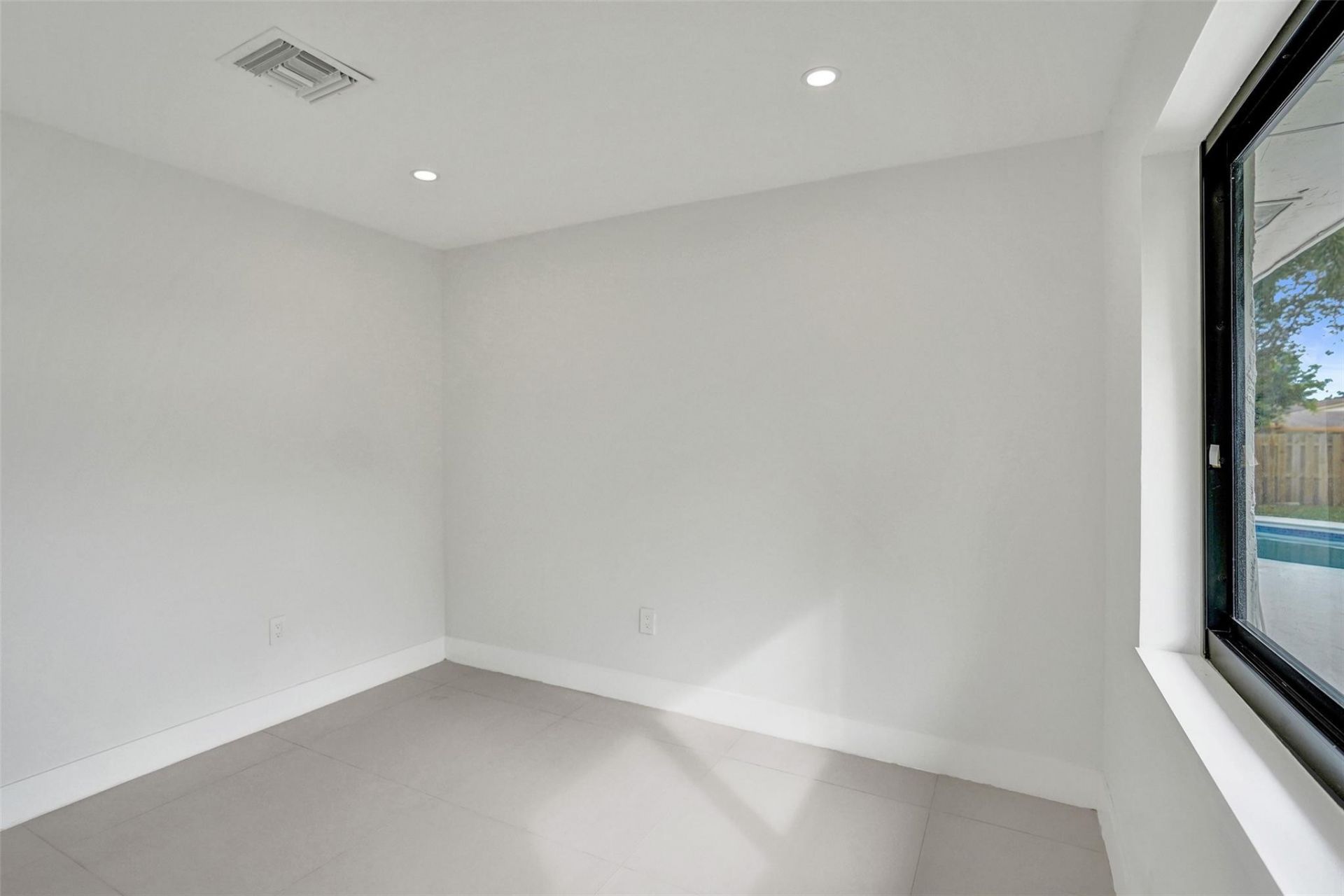 518 Linnet Cir, Delray Beach, FL 33444 Photo