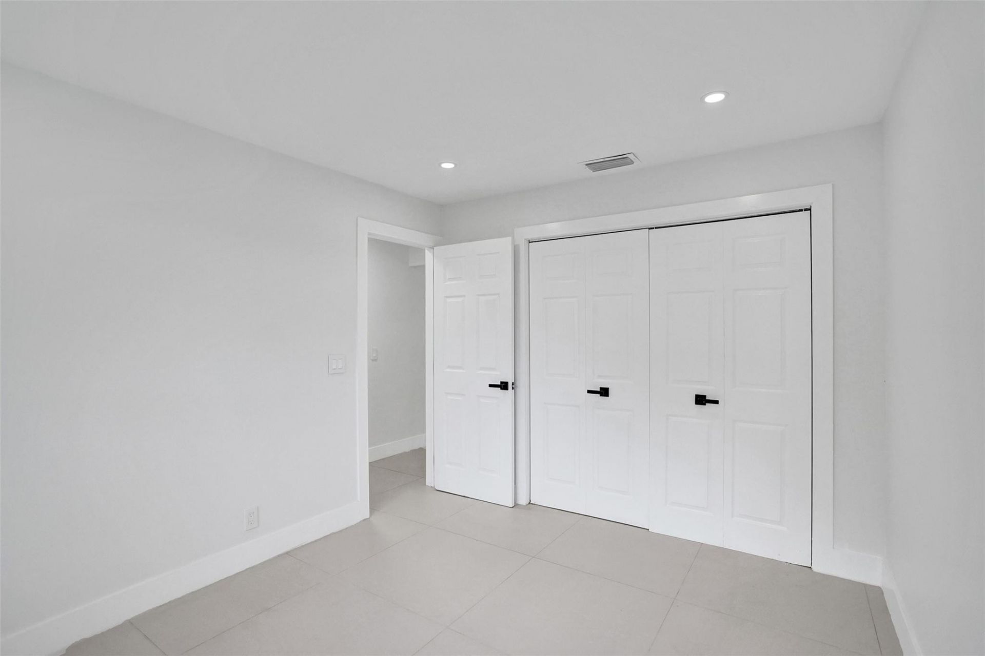 518 Linnet Cir, Delray Beach, FL 33444 Photo