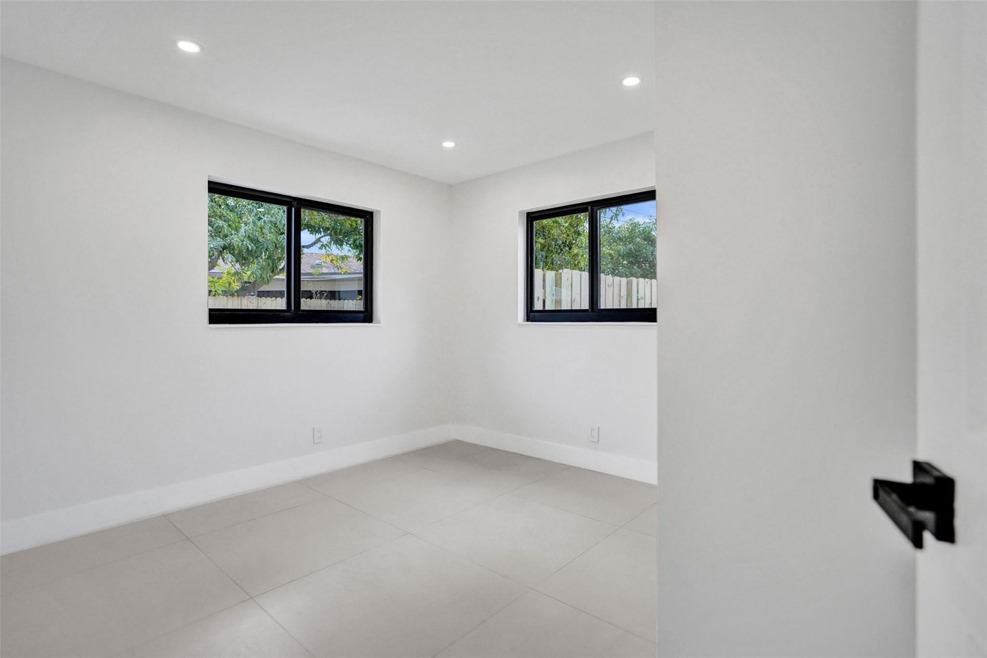 518 Linnet Cir, Delray Beach, FL 33444 Photo