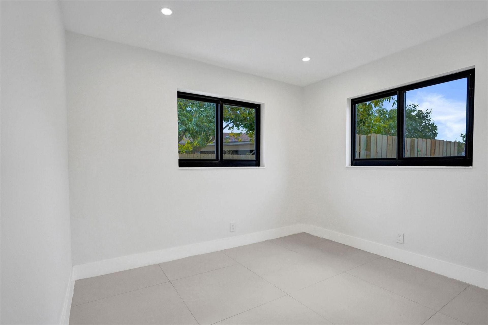 518 Linnet Cir, Delray Beach, FL 33444 Photo