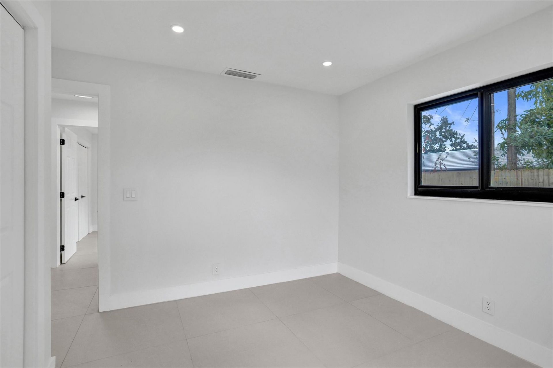 518 Linnet Cir, Delray Beach, FL 33444 Photo