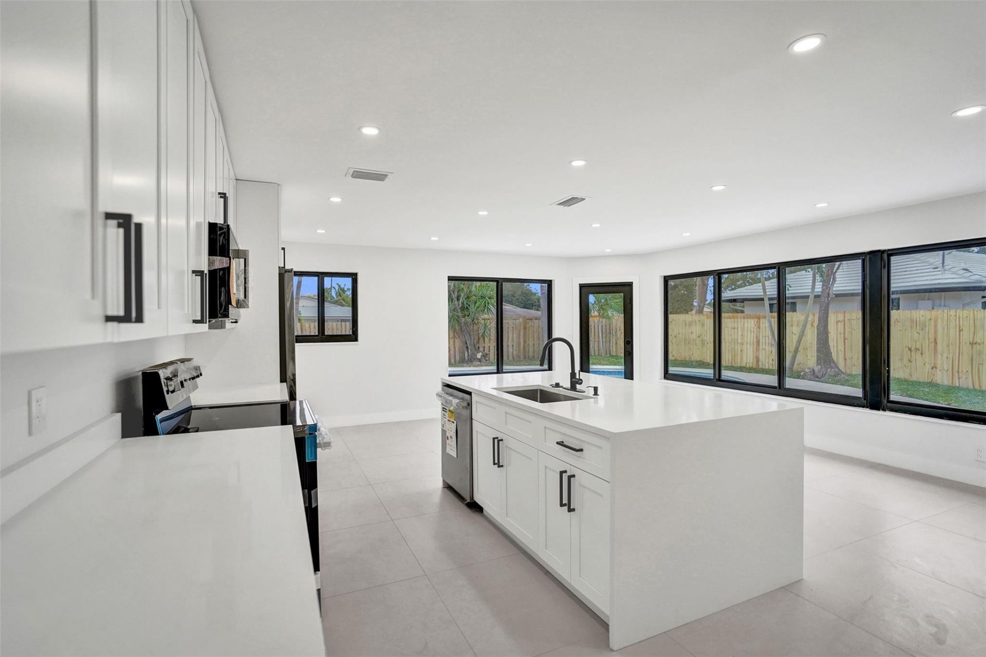 518 Linnet Cir, Delray Beach, FL 33444 Photo