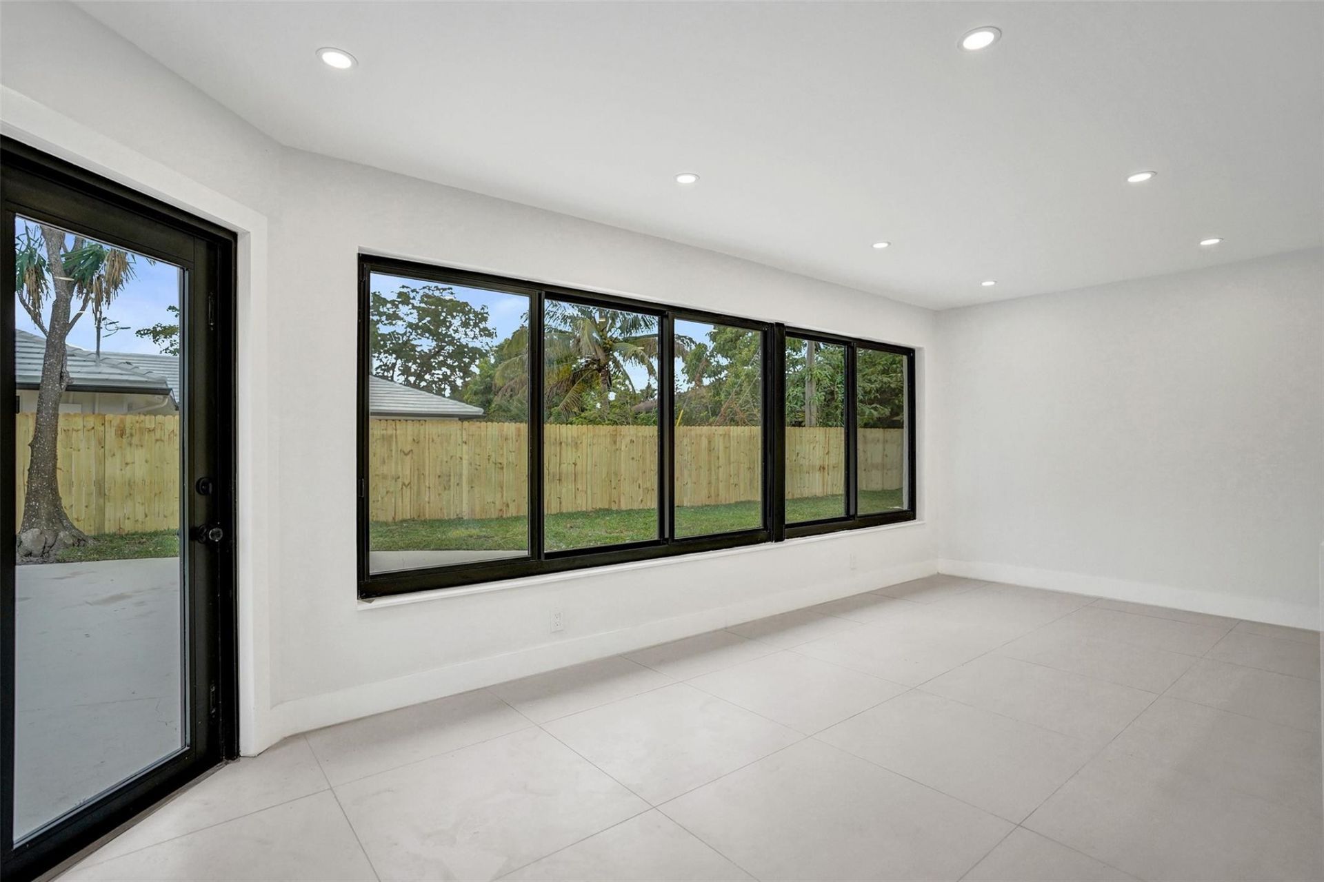 518 Linnet Cir, Delray Beach, FL 33444 Photo