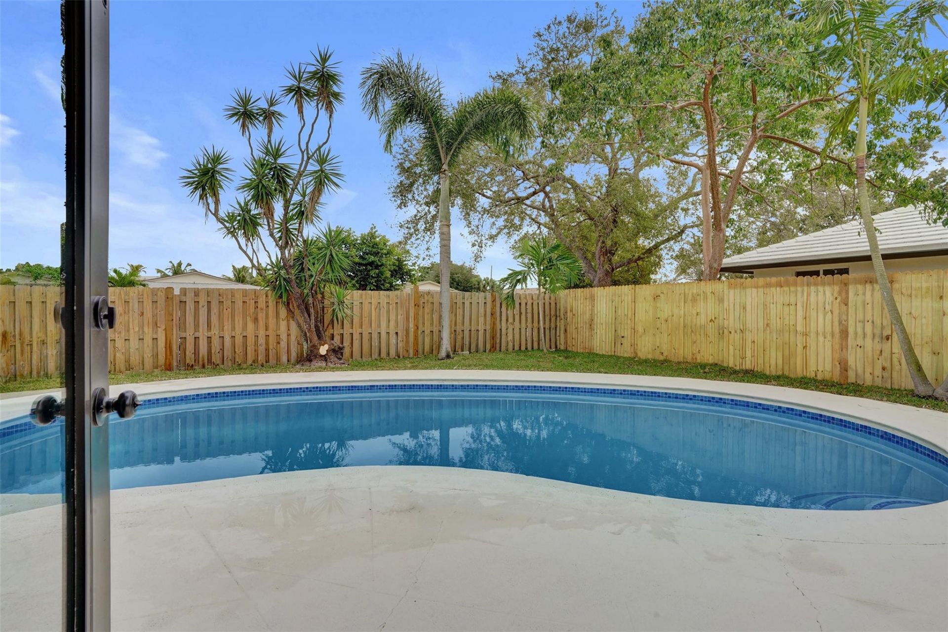 518 Linnet Cir, Delray Beach, FL 33444 Photo