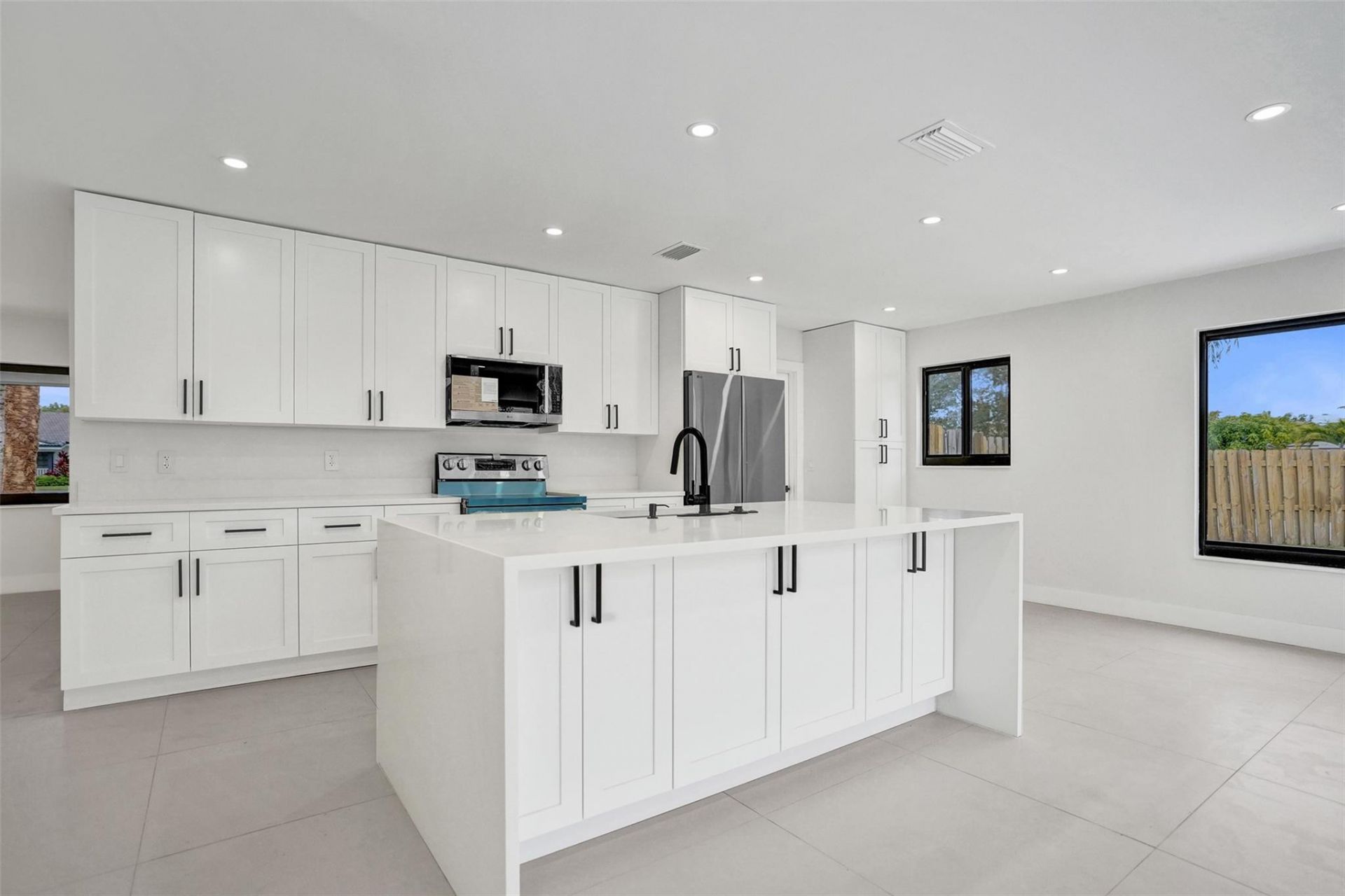 518 Linnet Cir, Delray Beach, FL 33444 Photo