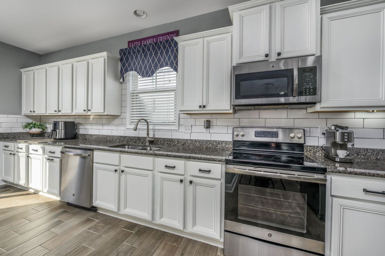 2705 Scarecrow Way Photo 9