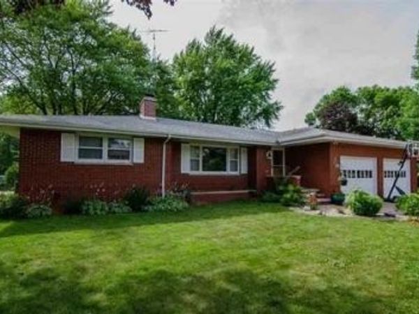 109 Jansen Drive, Fox Lake, WI 53933