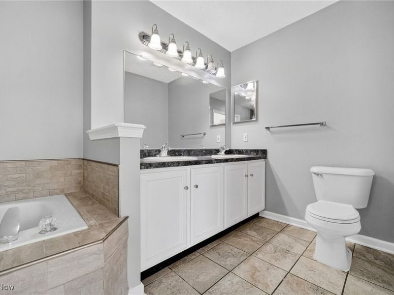 17639 Wildwood Lane, Cleveland, OH 44119 Photo 20