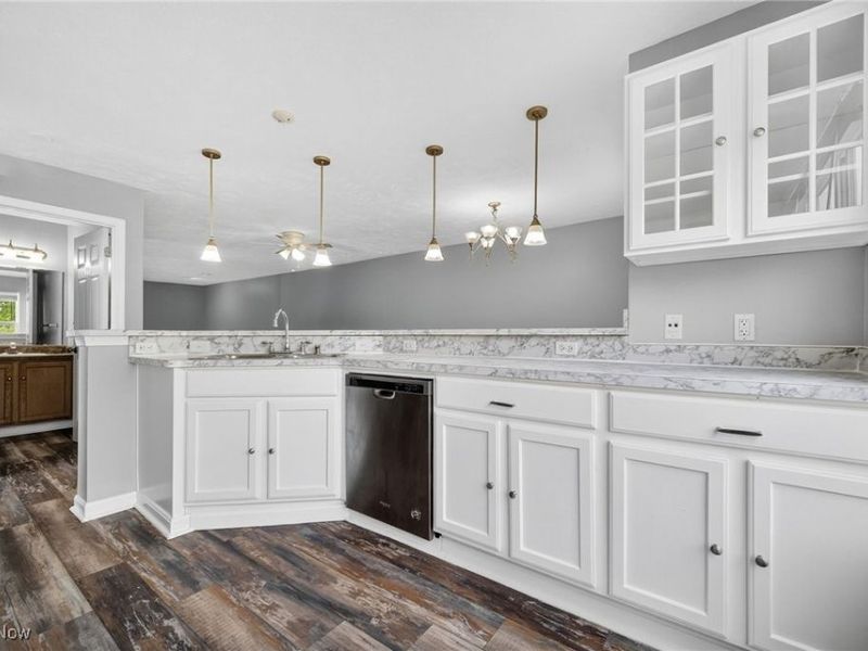 17639 Wildwood Lane, Cleveland, OH 44119 Photo 8