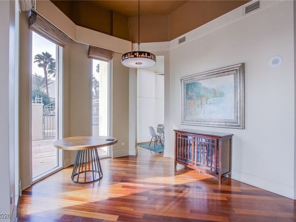 2877 Paradise Road , Unit 105, Las Vegas, NV 89109