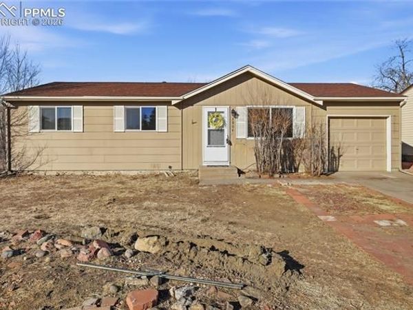 3904 Shelley Avenue, Colorado Springs, CO 80910