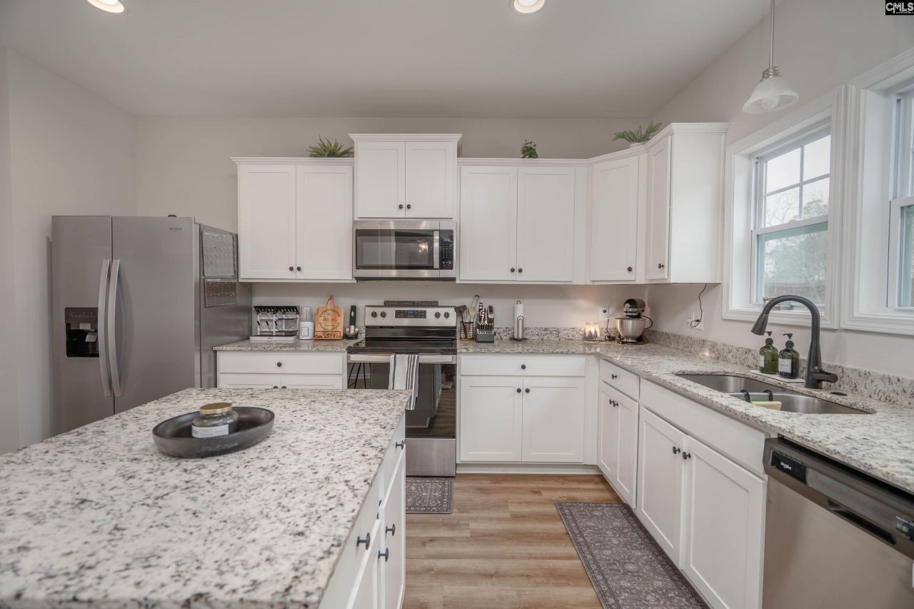 413 Blue Artesian Way  Photo 10