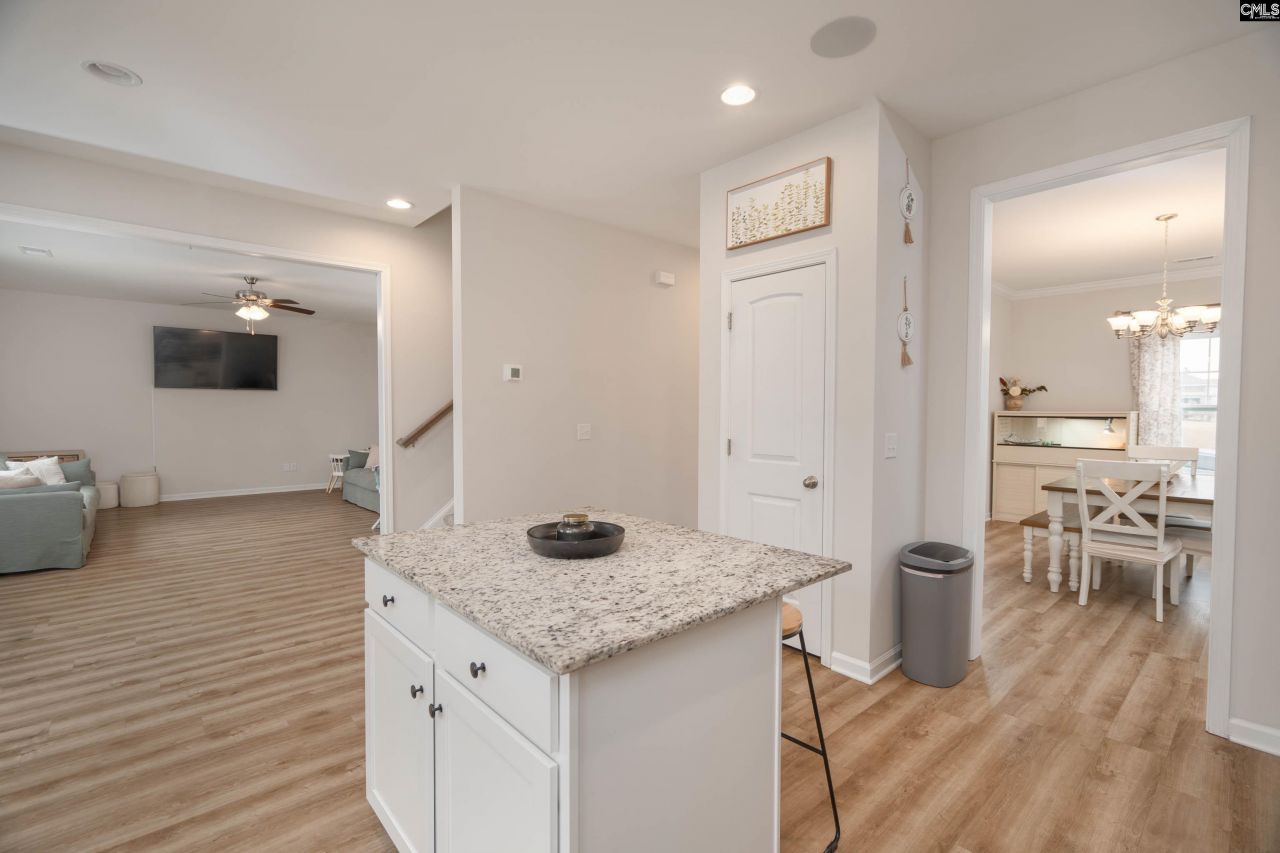 413 Blue Artesian Way Photo 14