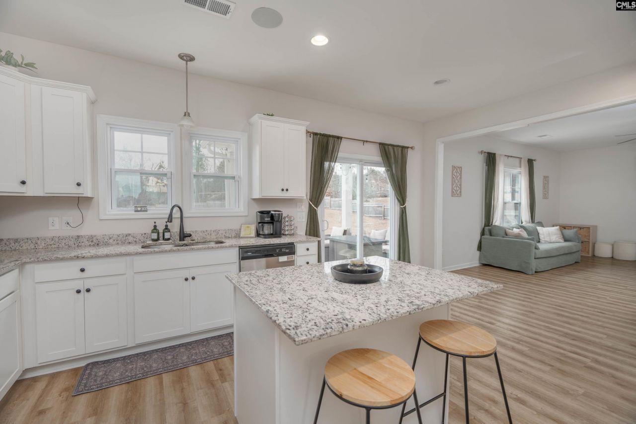 413 Blue Artesian Way  Photo 15