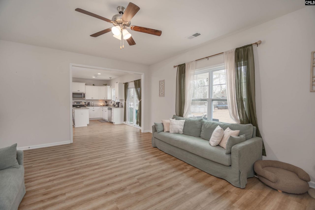 413 Blue Artesian Way  Photo 19