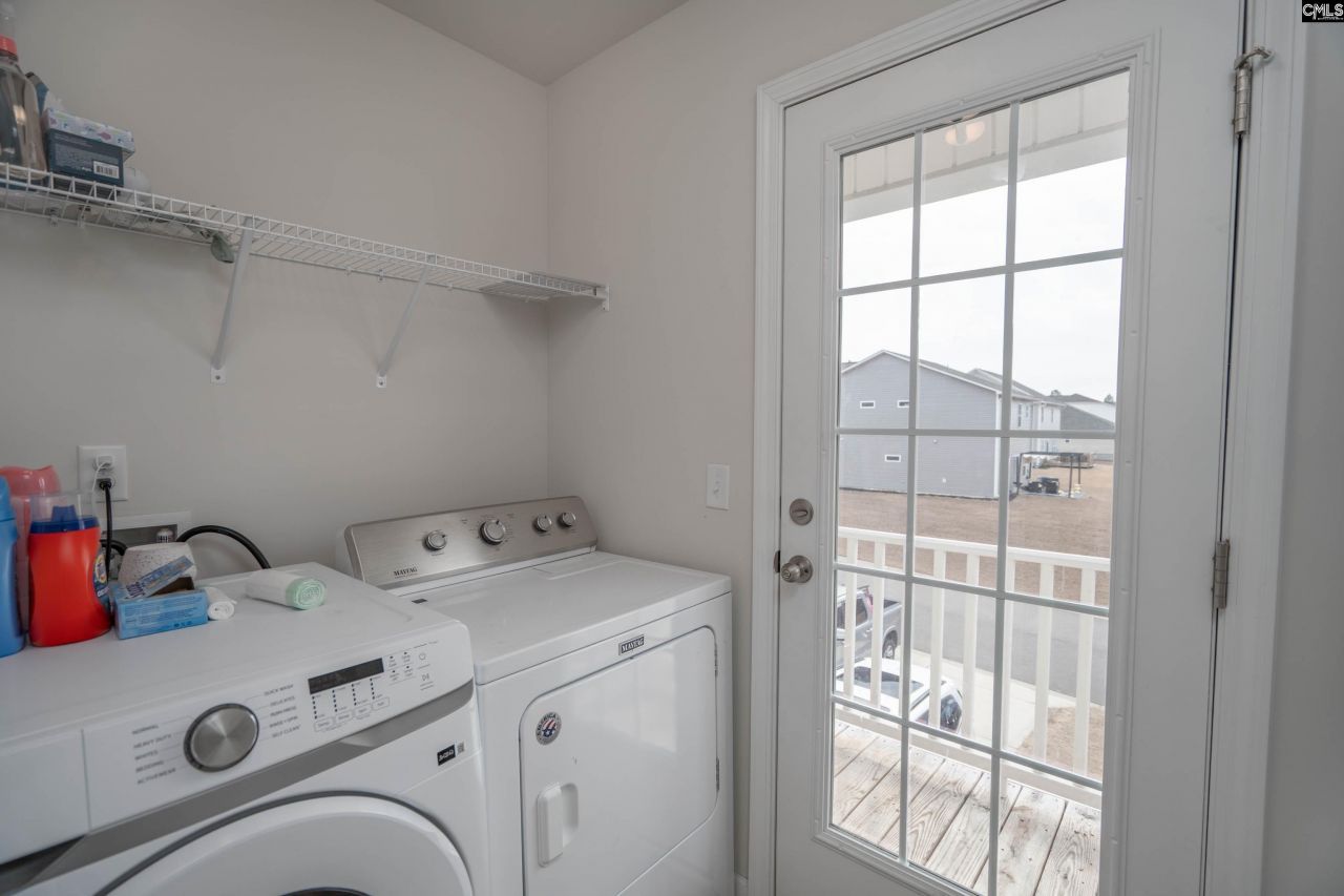 413 Blue Artesian Way  Photo 34