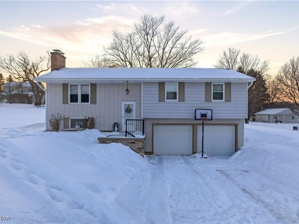 1881 Cliff Drive, Salem, OH 44460