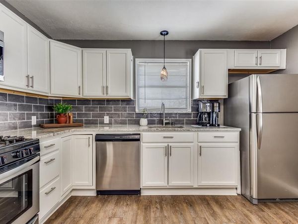 758 E Jefferson Street, Van Alstyne, TX 75495