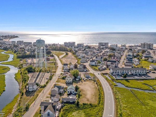 73 Church Street, Hampton, NH 03842