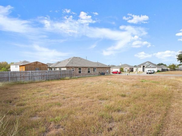 406 Gettysburg LOOP, Elgin, TX 78621