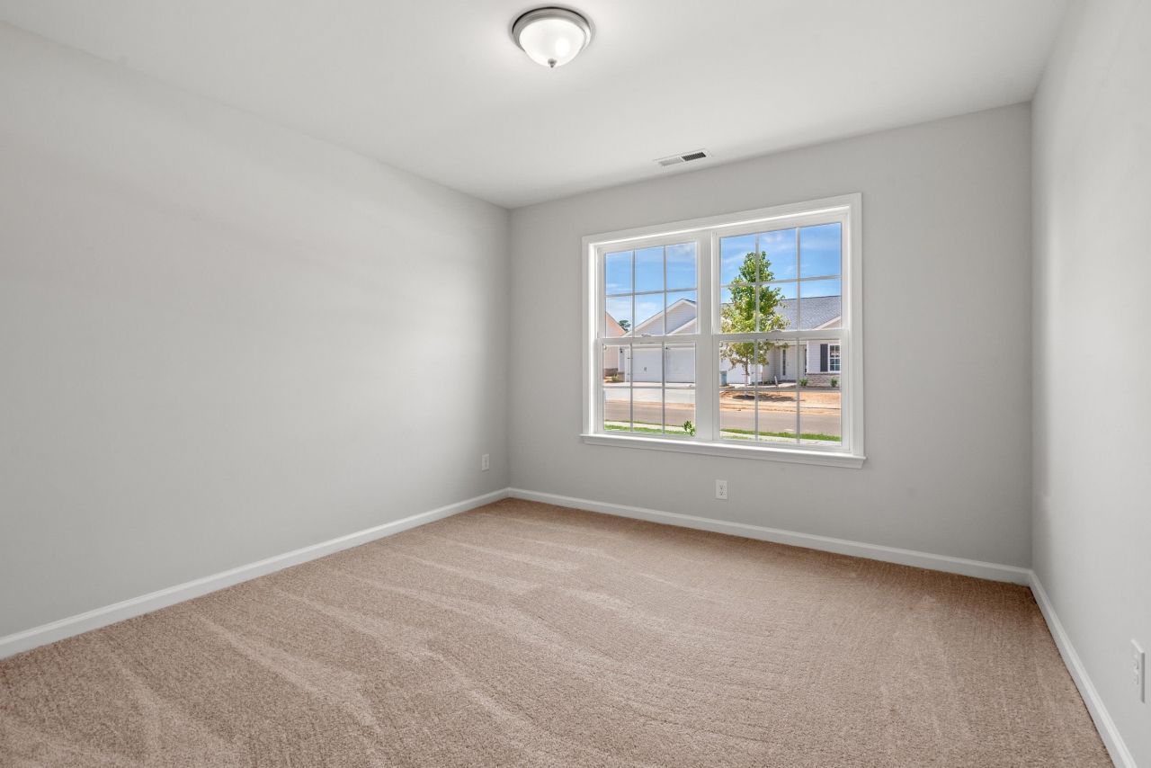 5015 Shore Breeze Dr. Photo 14