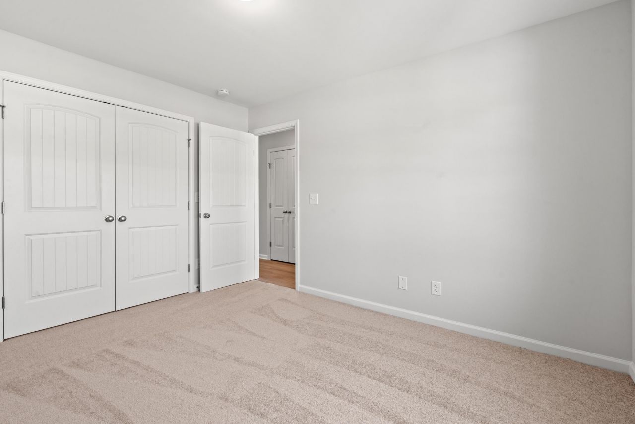 5015 Shore Breeze Dr. Photo 15