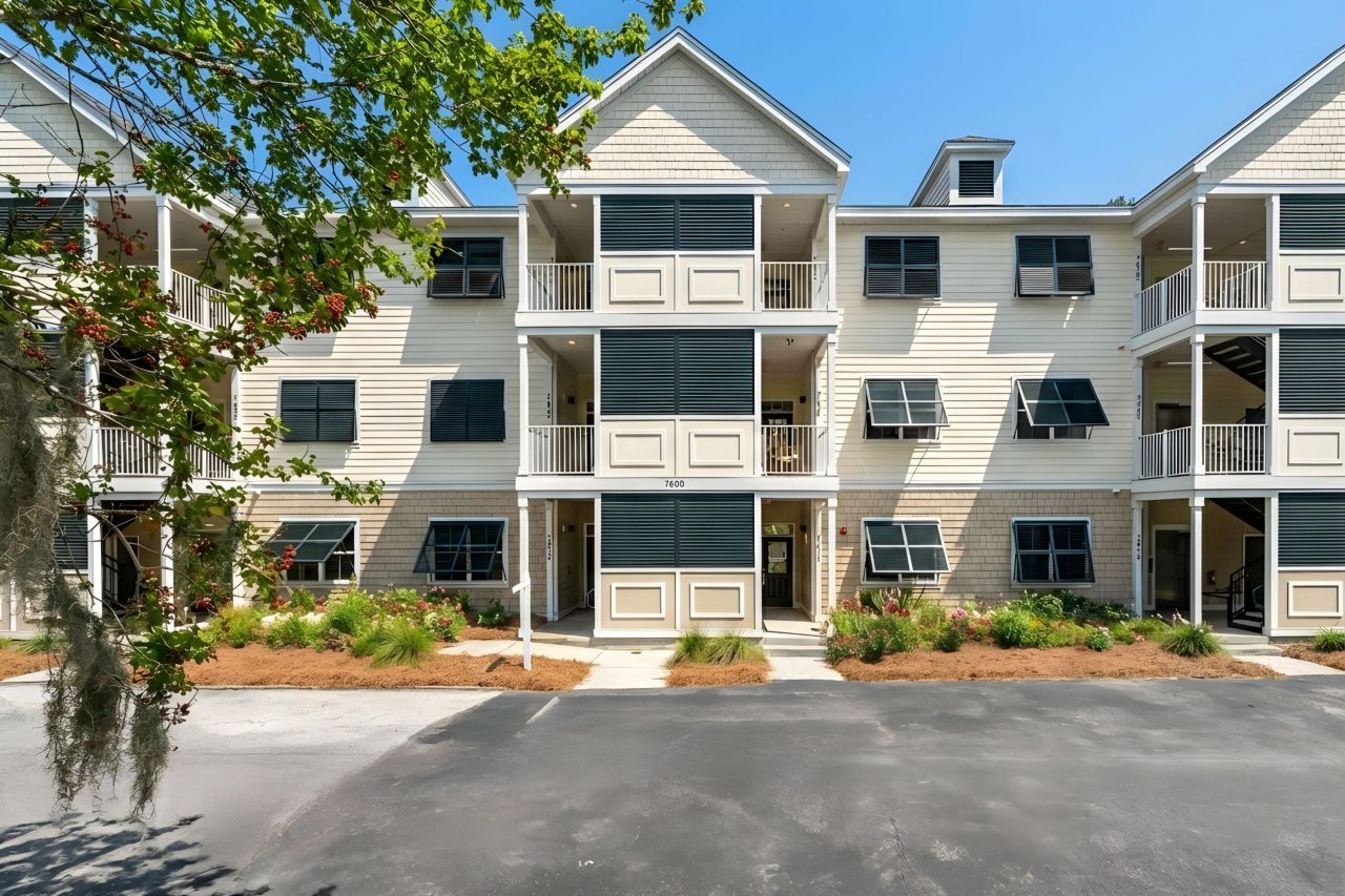 7614 Indigo Palms Way Photo 2