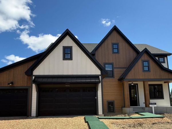 9591 Eagle Ridge Road, Chanhassen, MN 55317