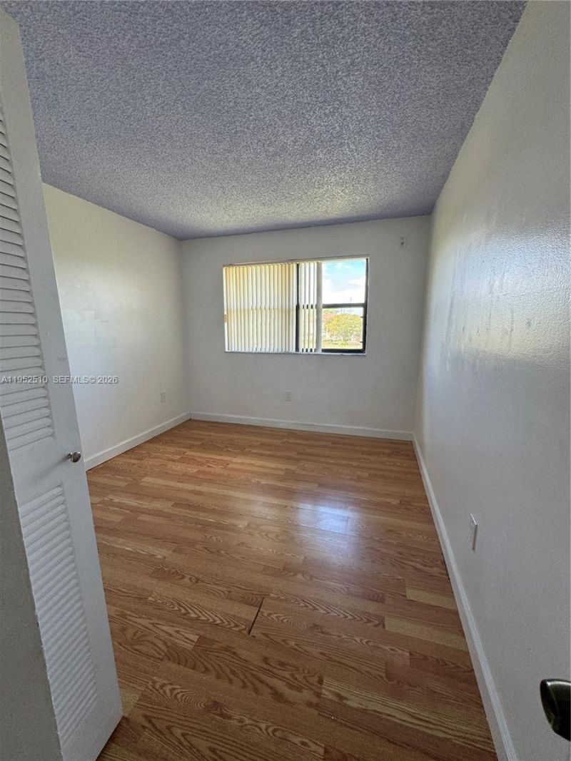 7235 NW 179th St, Unit 311, Hialeah, FL 33015 Photo