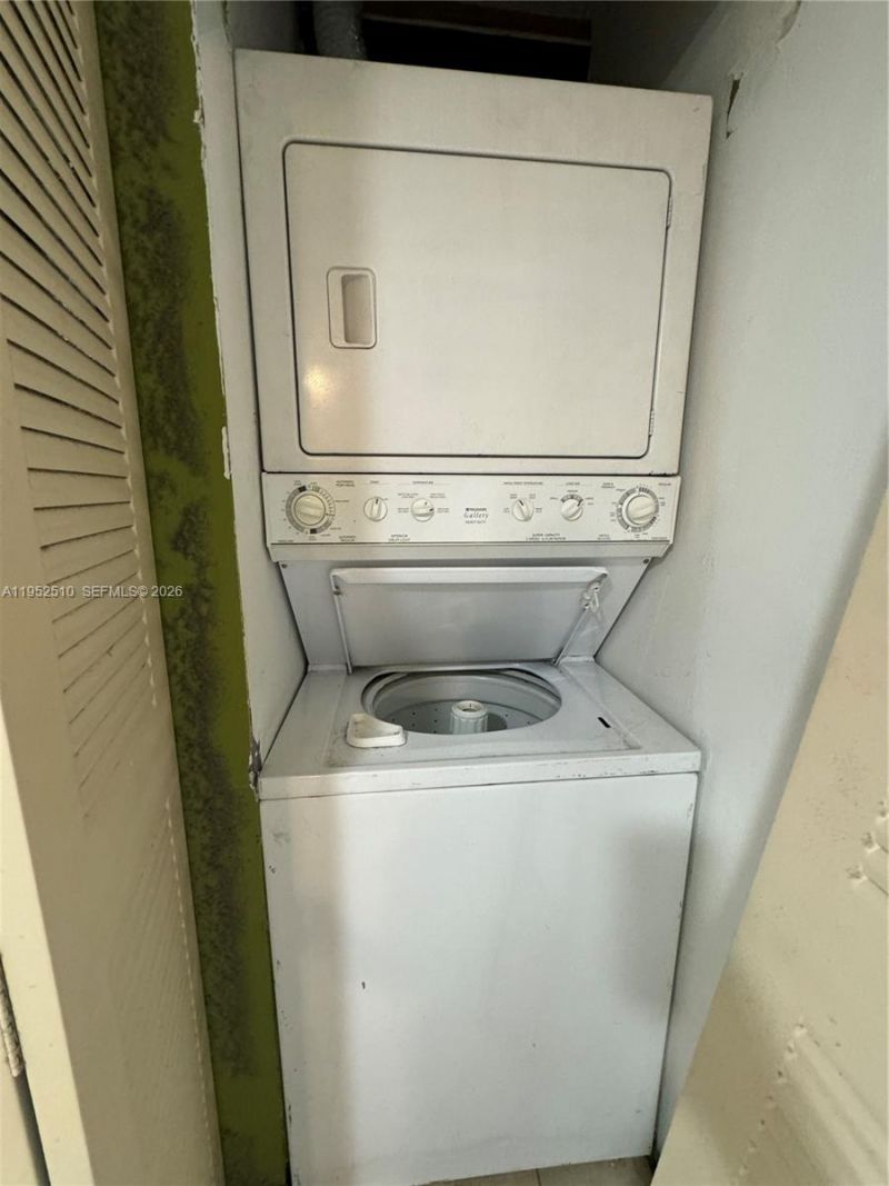 7235 NW 179th St, Unit 311, Hialeah, FL 33015 Photo