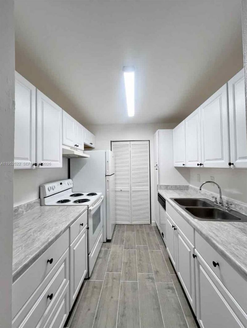 8719 NW 39th St, Unit 8719, Sunrise, FL 33351 Photo