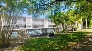 6565 Santona St, Unit B5, Coral Gables, FL 33146 Photo
