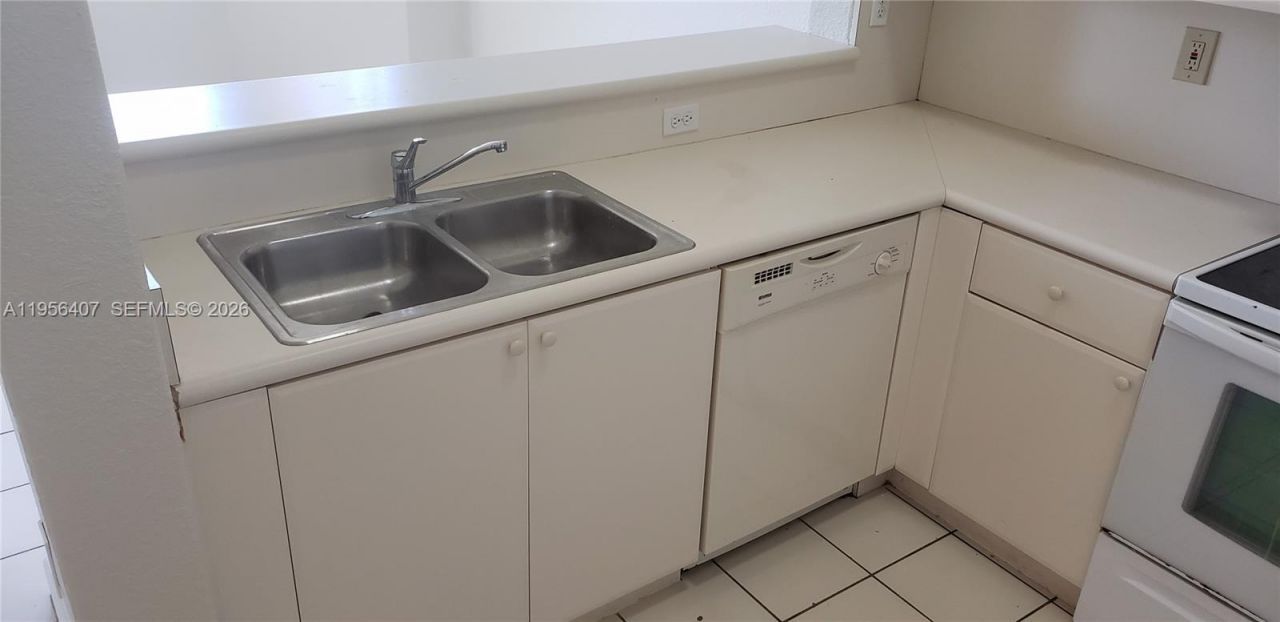 2811 SE 17th Ave , Unit 202, Homestead, FL 33035 Photo