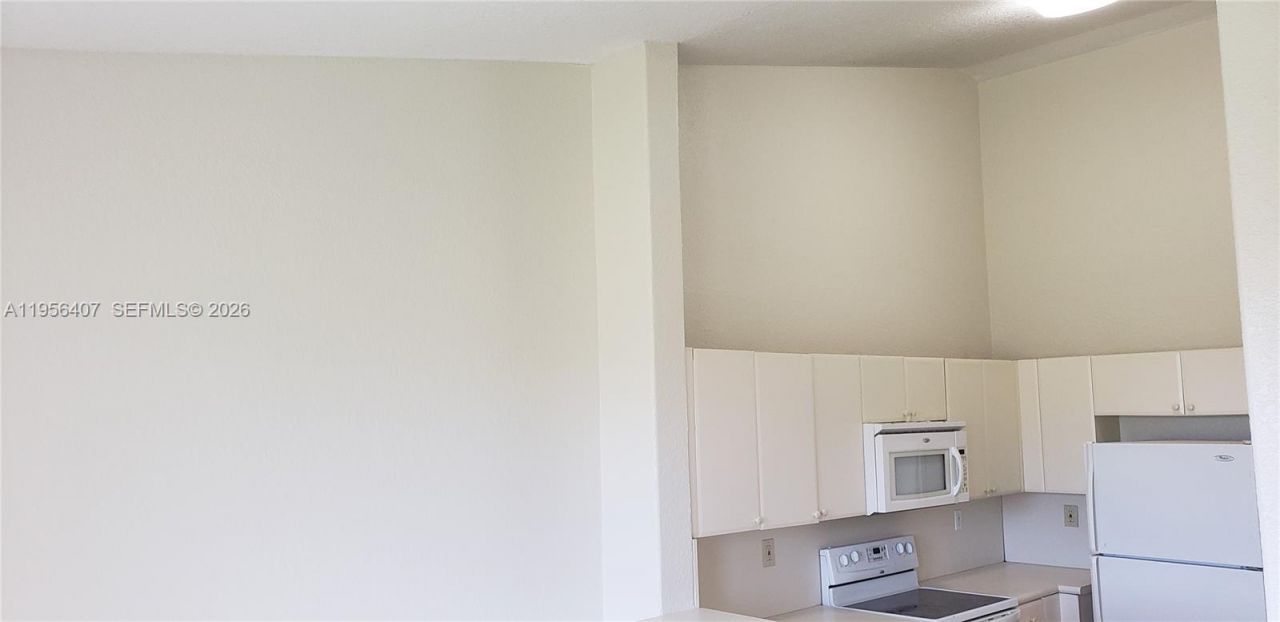 2811 SE 17th Ave , Unit 202, Homestead, FL 33035 Photo