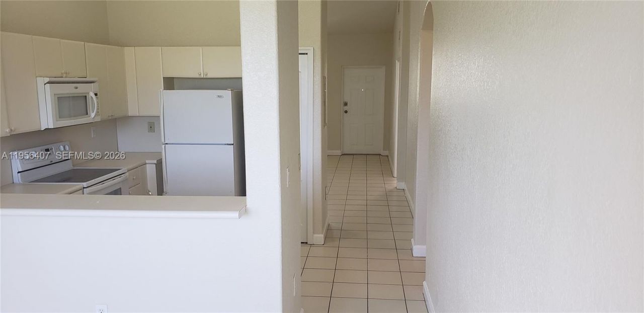 2811 SE 17th Ave , Unit 202, Homestead, FL 33035 Photo